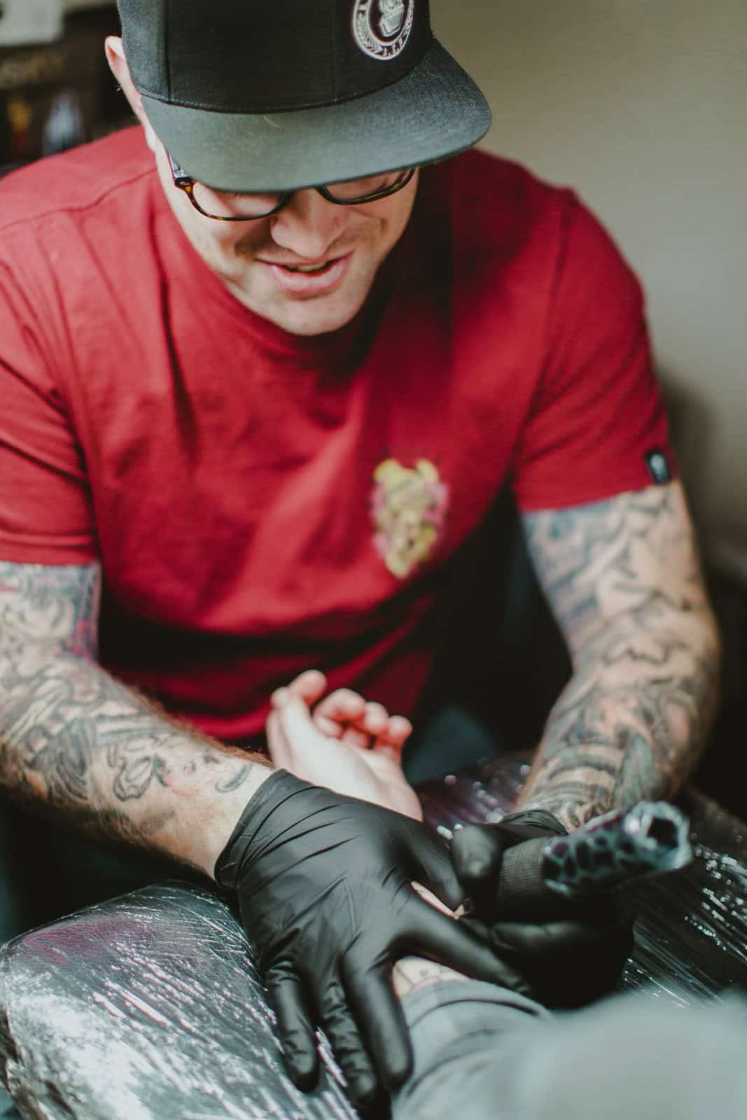 Matt Goss: Downtown Tattooist Healing Survivors in Manhattan, image size:1067x1600